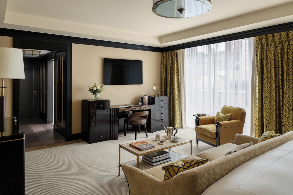 The Beaumont Mayfair 12