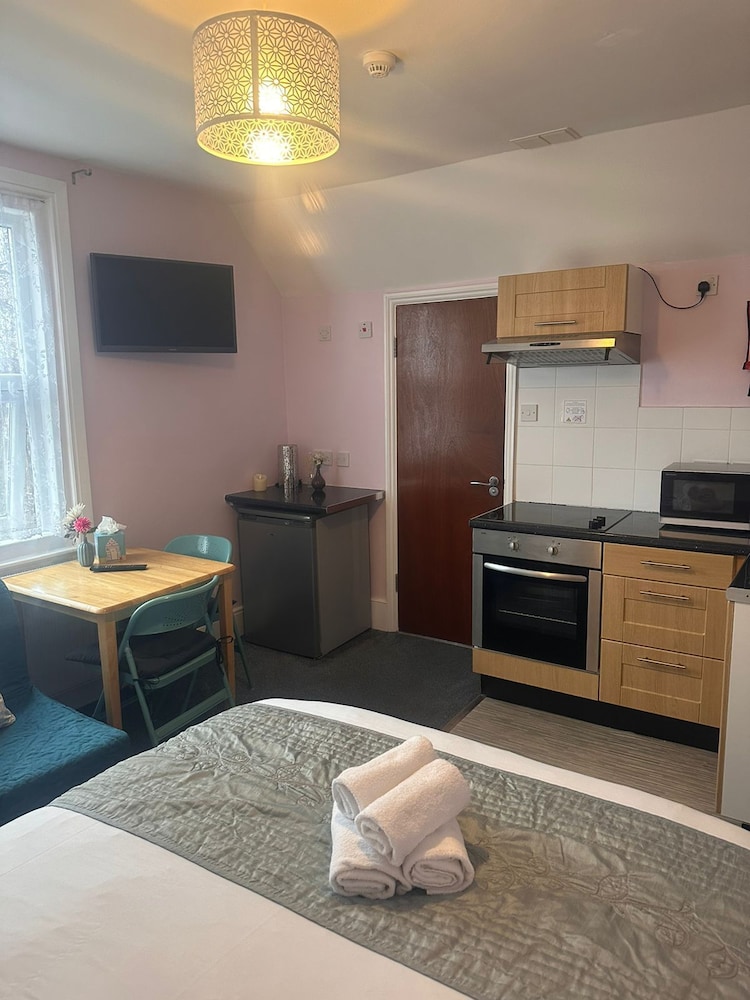 United Lodge Hotel and Apartments 18