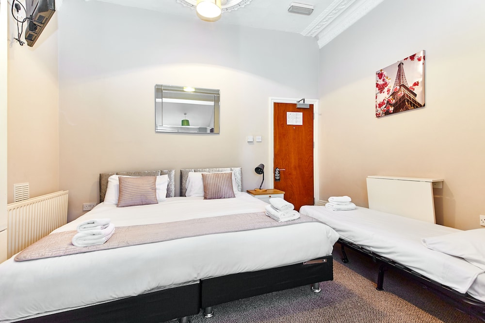 United Lodge Hotel and Apartments 7