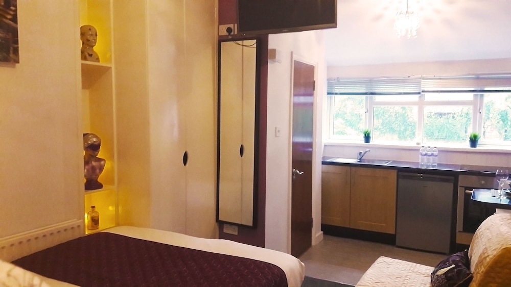 United Lodge Hotel and Apartments 10