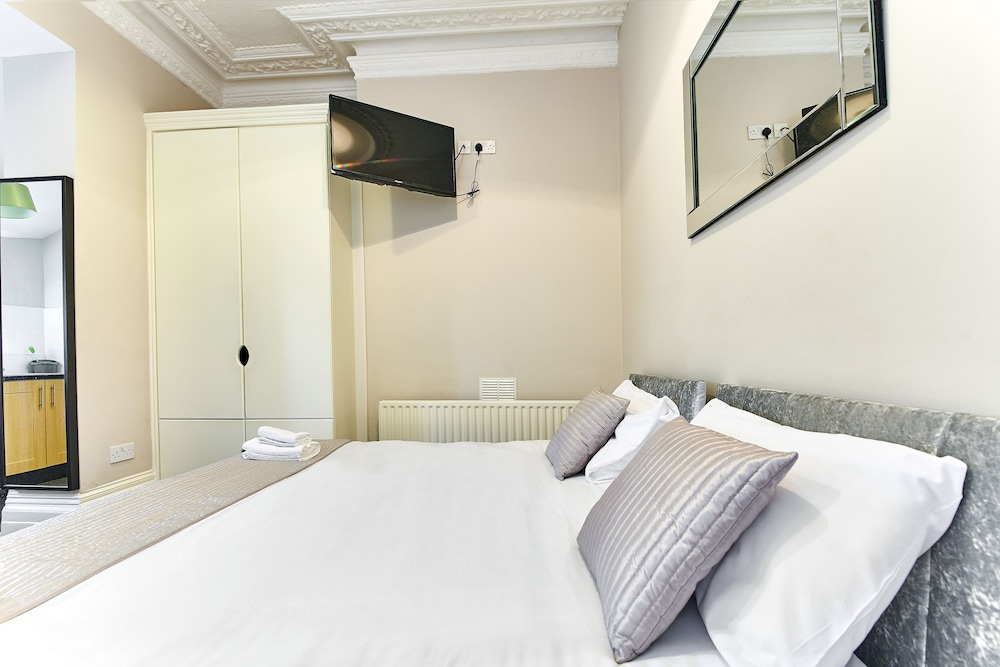 United Lodge Hotel and Apartments 6
