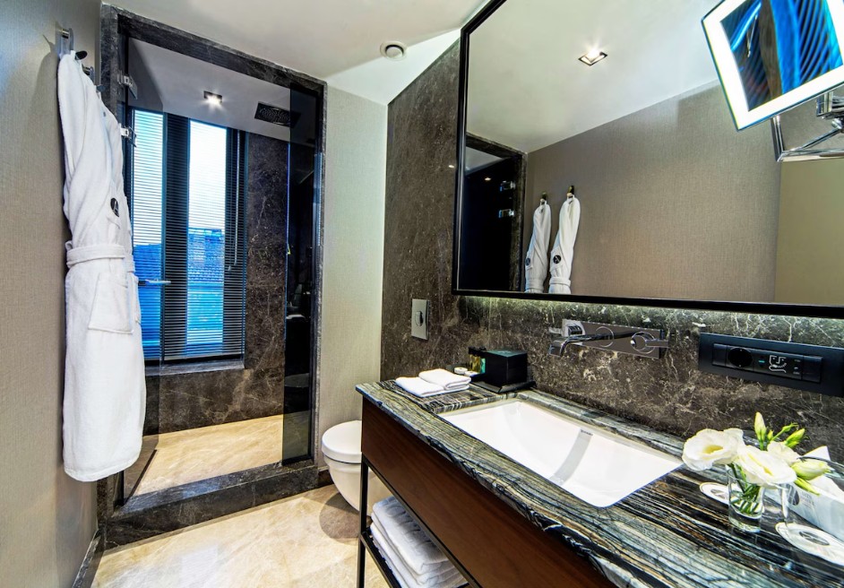 Arts Hotel Istanbul Harbiye 17