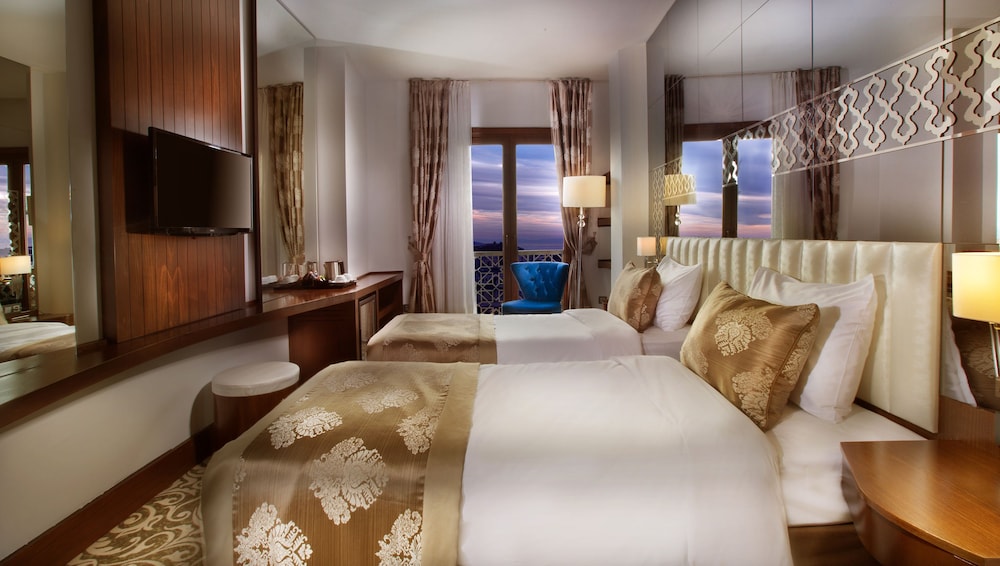 Pera Center Hotel 8