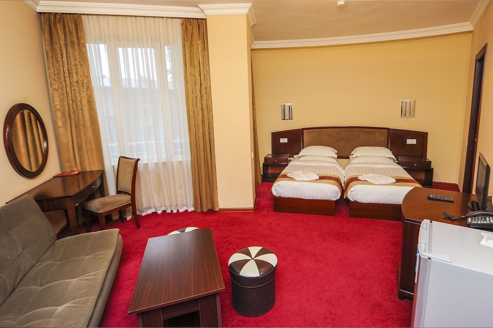 Aisi Hotel 10