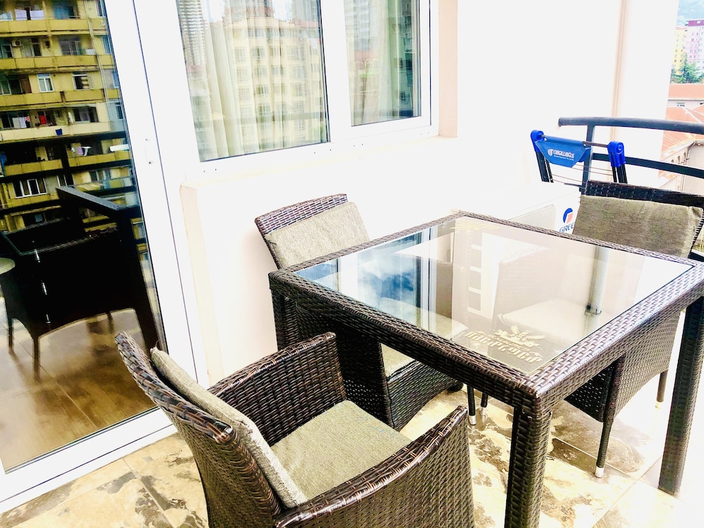 Aisi Hotel 24