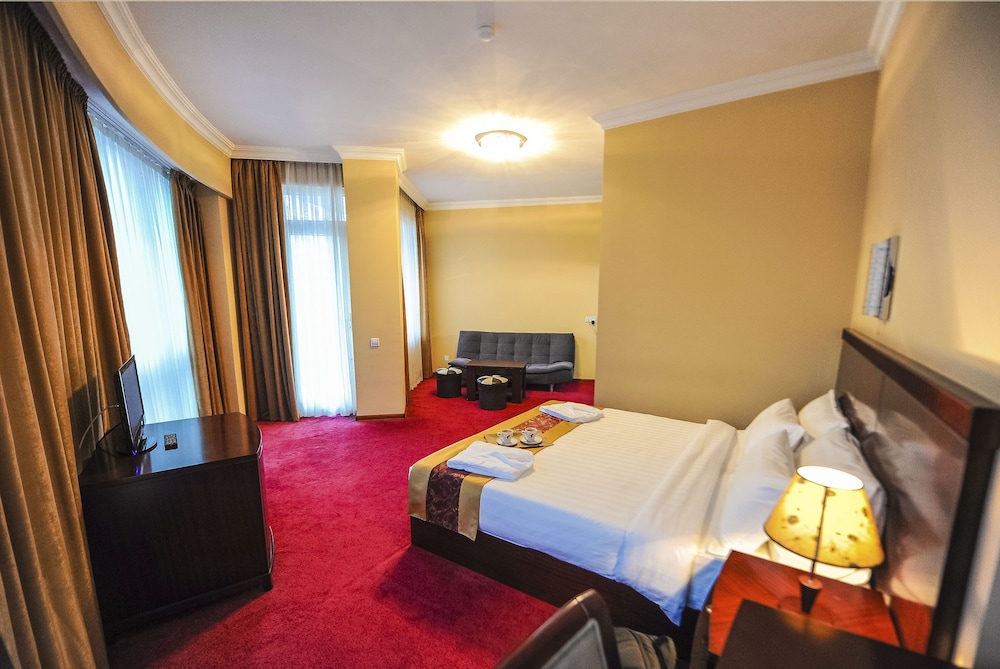 Aisi Hotel 9