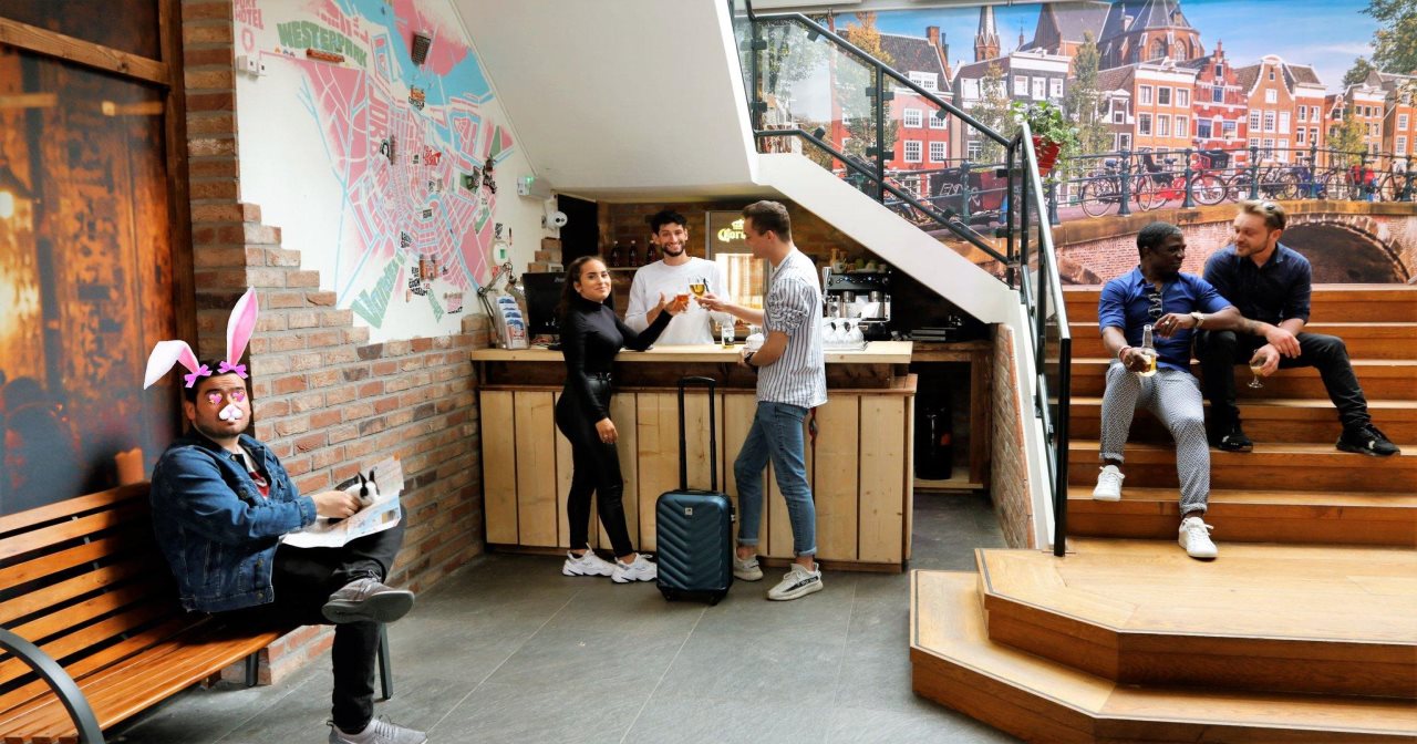 Amsterdam Teleport Hotel 9