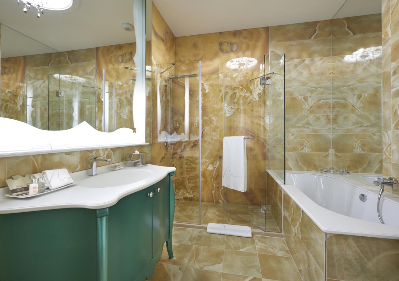 Aria Hotel Budapest by LHC 7