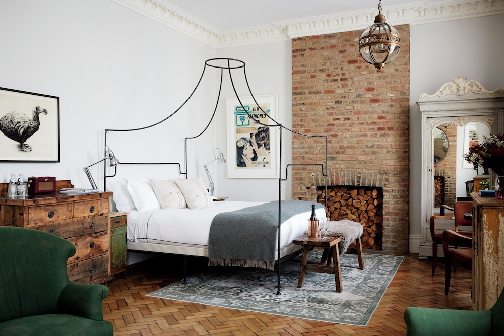 Artist Residence London 3
