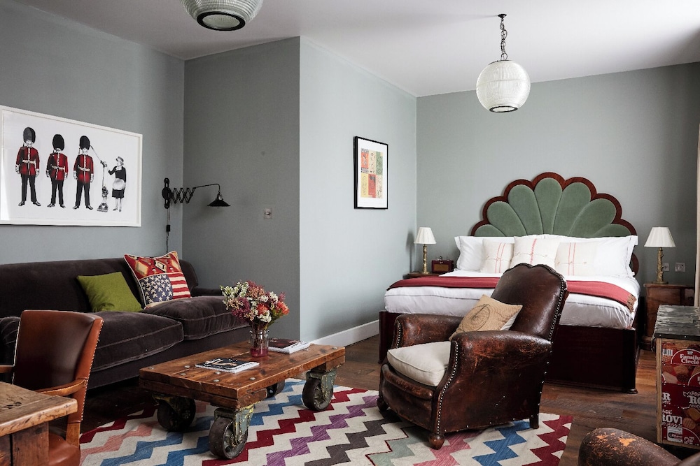 Artist Residence London 21