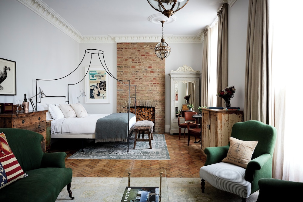 Artist Residence London 1