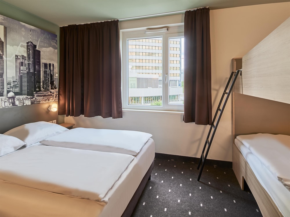 B&B HOTEL Frankfurt-West 13