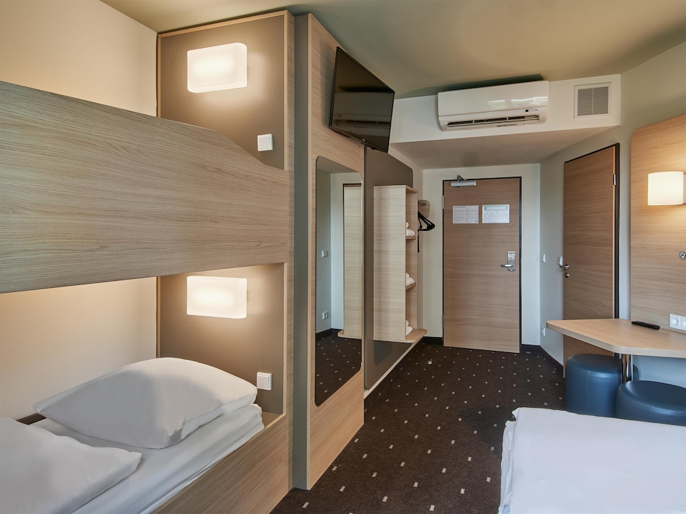 B&B HOTEL Frankfurt-West 11