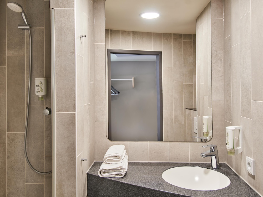 B&B HOTEL Frankfurt-West 22