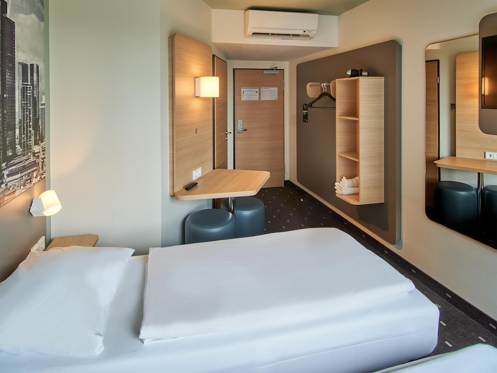 B&B HOTEL Frankfurt-West 9