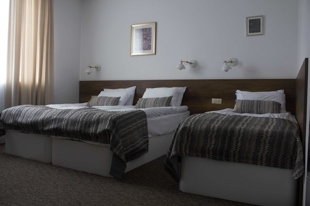 Alliance Hotel 19