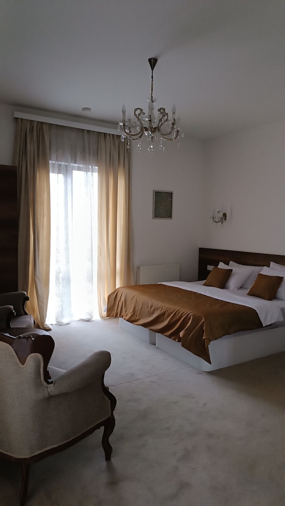 Alliance Hotel 12