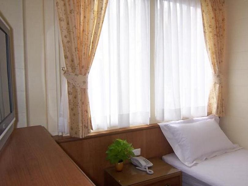 Baan Dinso Hostel 2