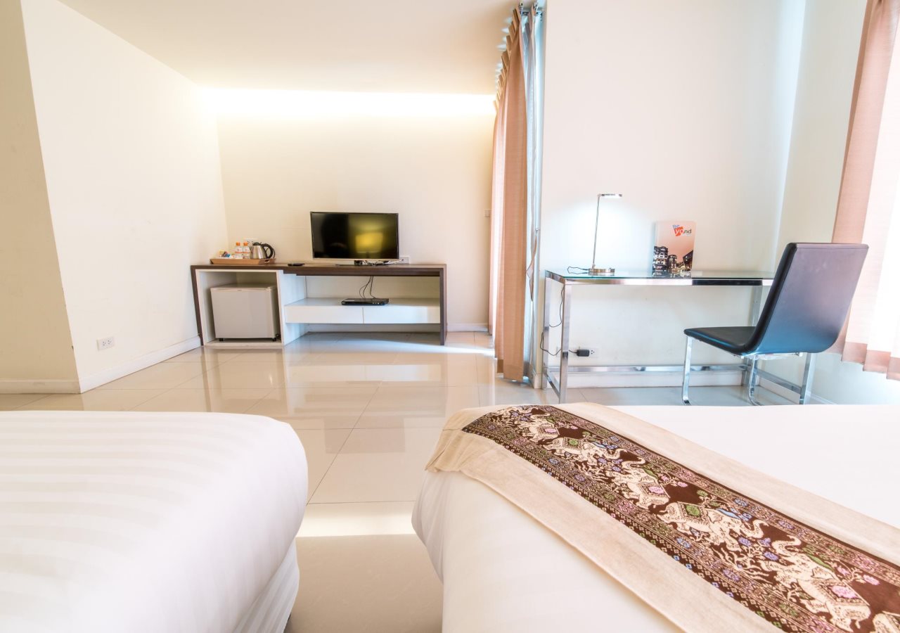 Beyond Suite Hotel 13
