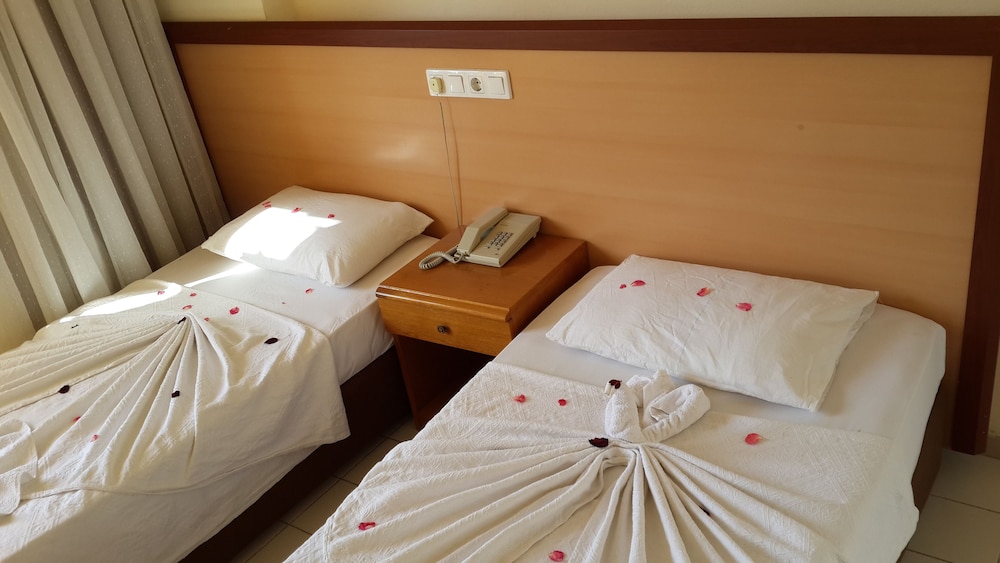 Caner Hotel 3