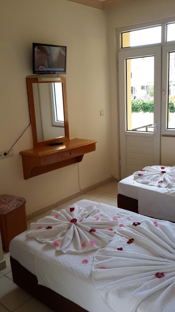 Caner Hotel 20
