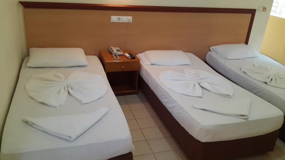 Caner Hotel 16