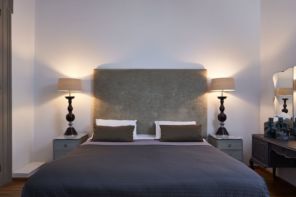 Emporikon Athens Hotel 7