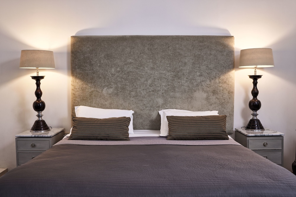 Emporikon Athens Hotel 14