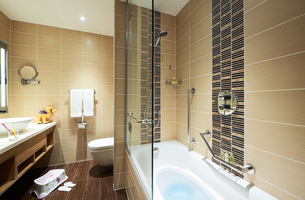 Hilton Garden Inn Dubai, Mall Avenue 22
