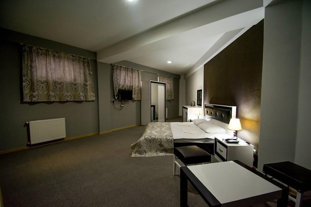 Hotel Batoni 16