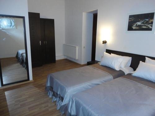 Hotel Corner 7