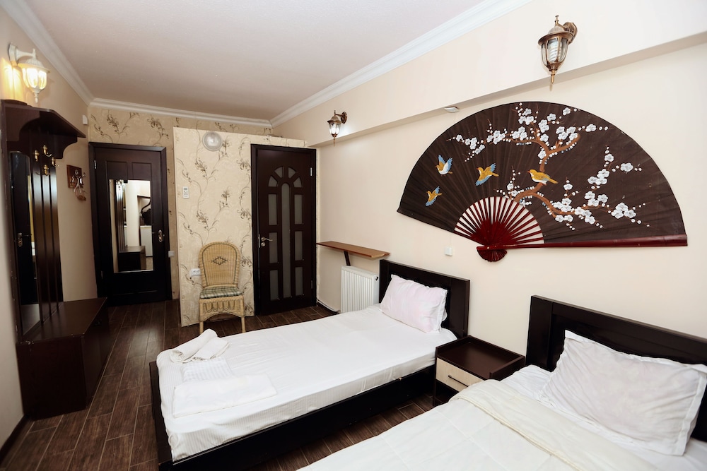Hotel Isaka 1