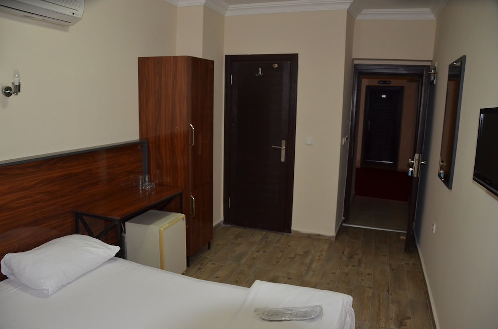 Marka Hotel 8