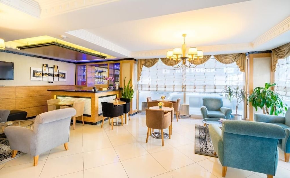 My Rose Hotel 5