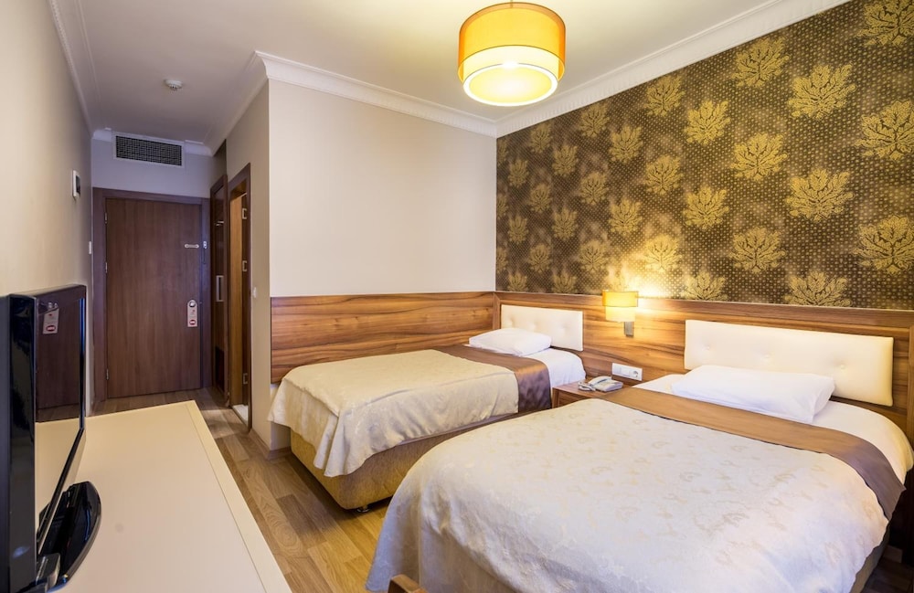 My Rose Hotel 15