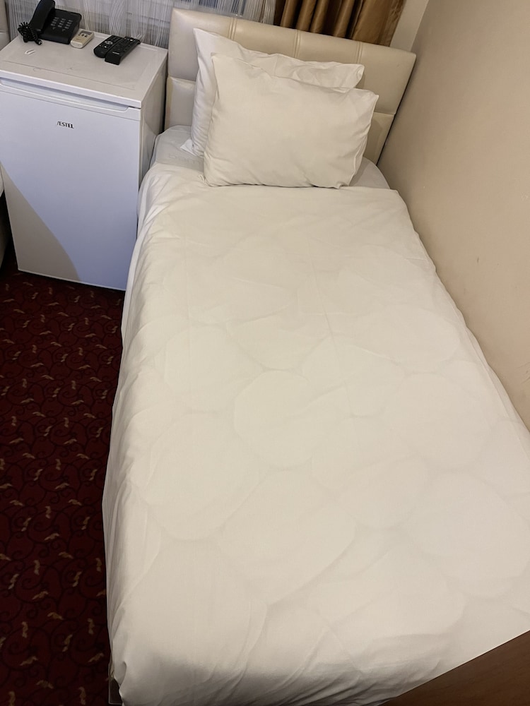 Istanbul Paris Hotel & Hostel 12