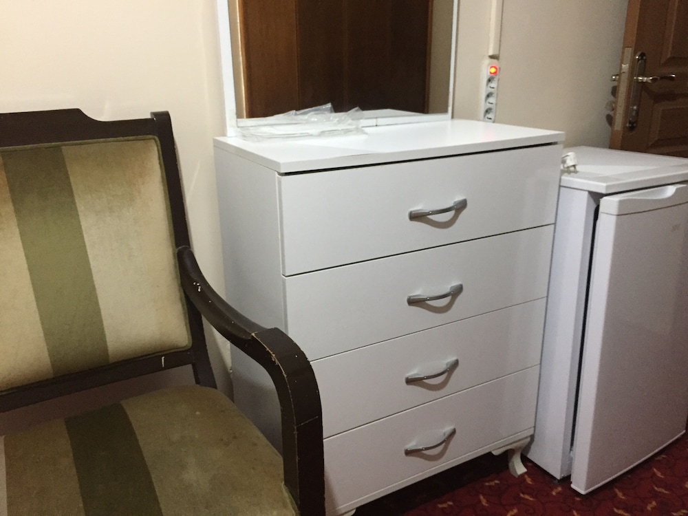 Istanbul Paris Hotel & Hostel 23