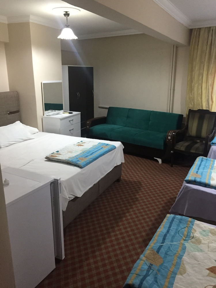 Istanbul Paris Hotel & Hostel 15