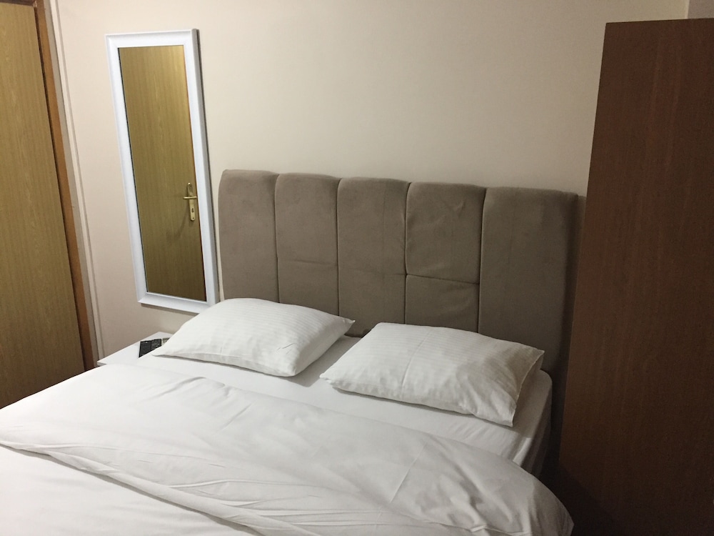 Istanbul Paris Hotel & Hostel 16