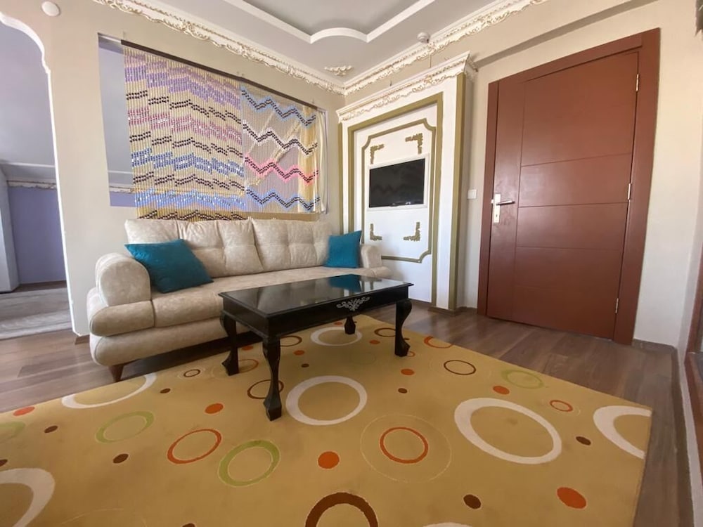 Sky Luxe Hotel 20