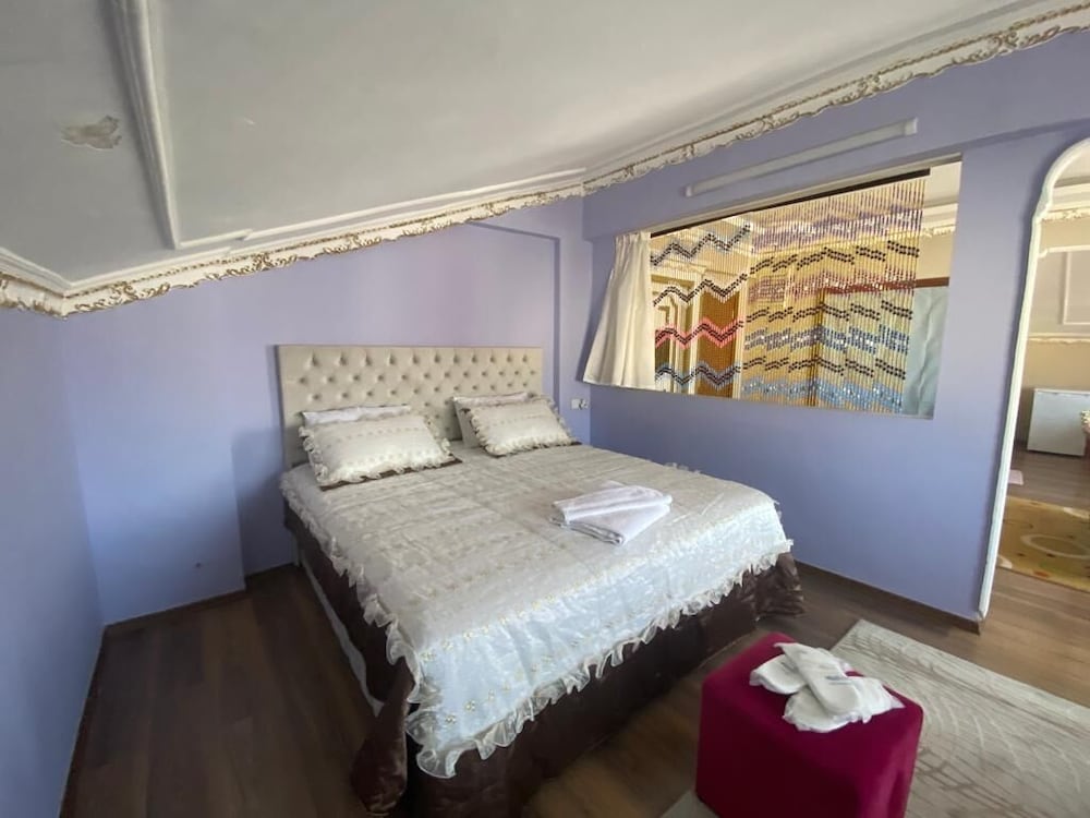 Sky Luxe Hotel 14