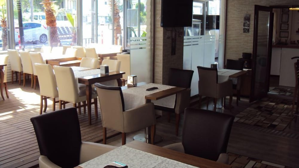 Teos Hotel 9