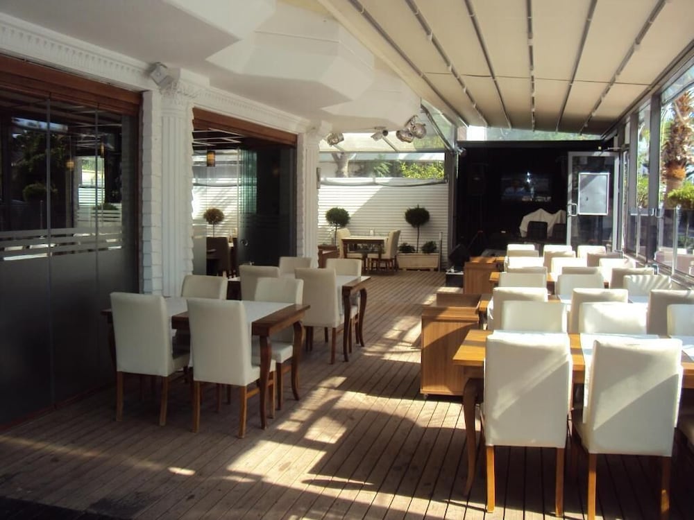 Teos Hotel 10