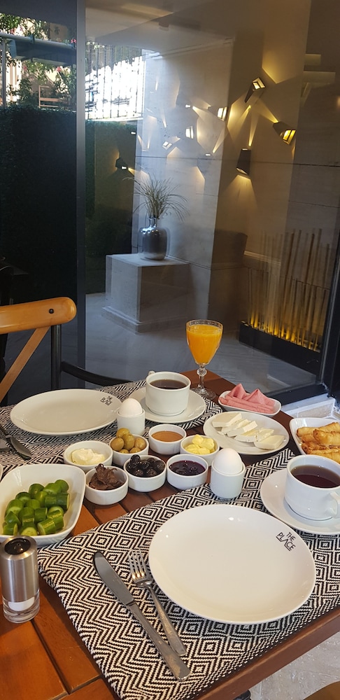 The Place Hotel 24
