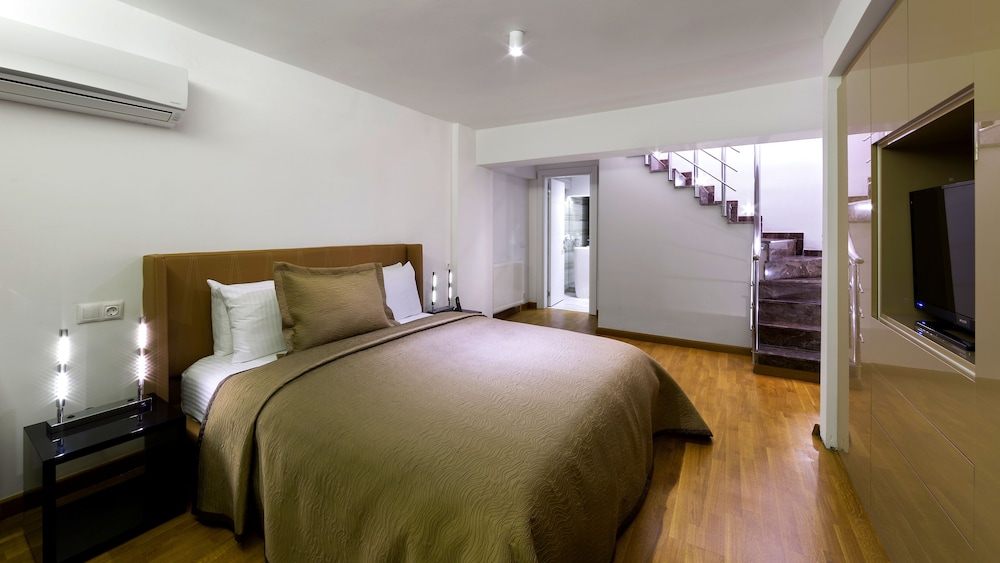 The Place Hotel 3