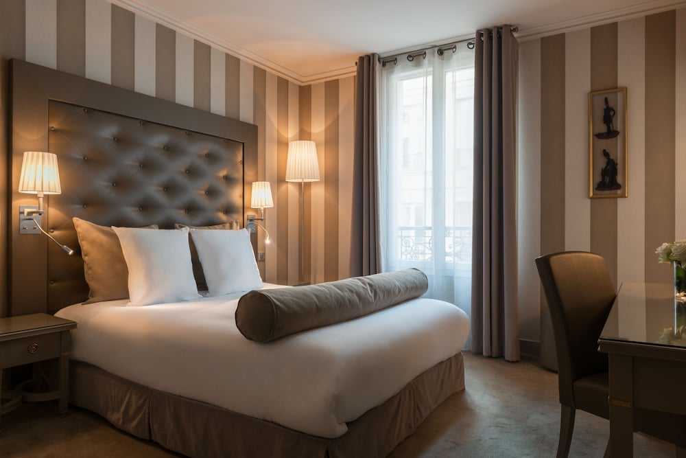 Hotel Saint Cyr Etoile 21