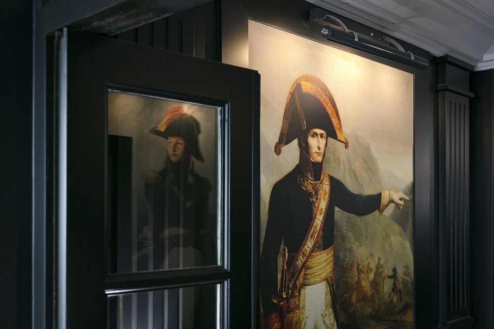 Hotel Saint Cyr Etoile 4