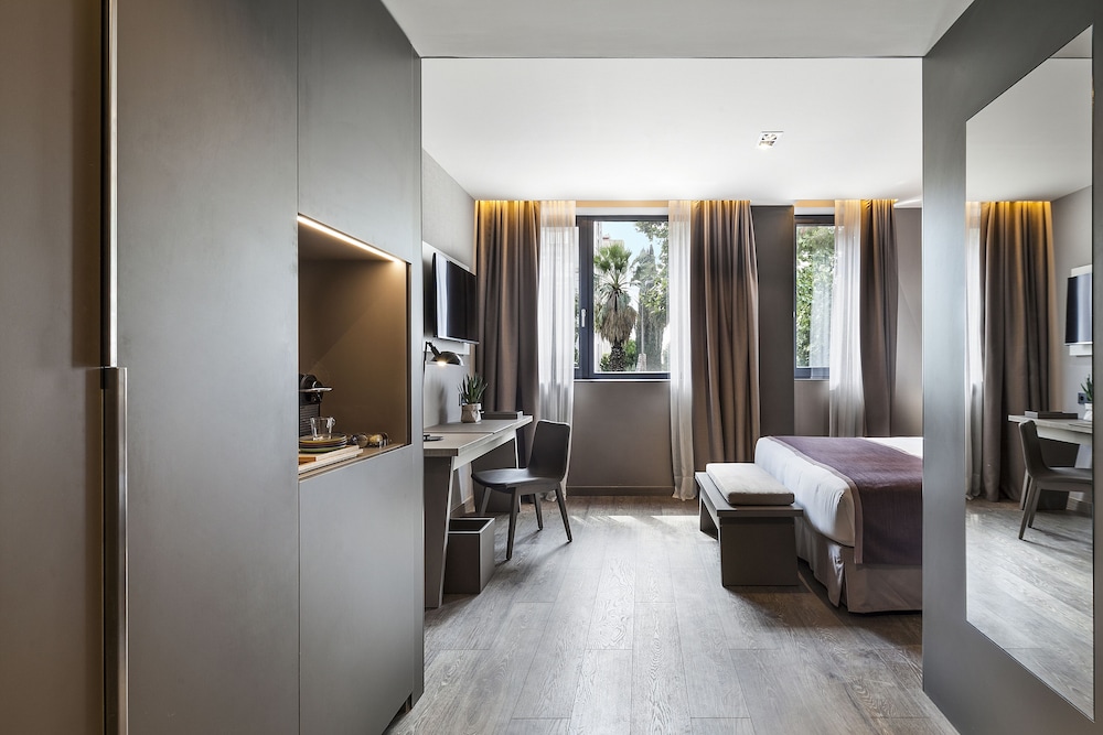 Hotel Upper Diagonal 10