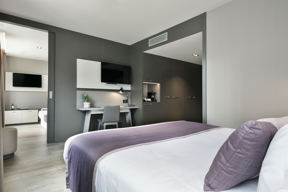 Hotel Upper Diagonal 8