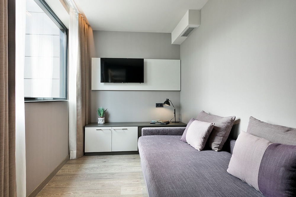 Hotel Upper Diagonal 6